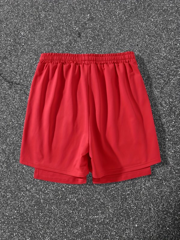 two piece sports non pleated shorts. new summer casual men's fashion shorts. breathable and quick drying material. casual men's sports shorts with pockets and drawstrings.