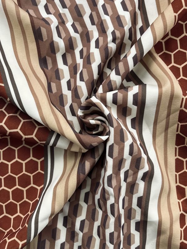 men's casual caramel geometric print short sleeve shirt & pants set stylish brown & beige pattern, comfortable non stretch polyester, all season wear with pockets, casual attire|stylish casualwear|polyester fabric