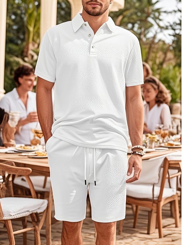 the short sleeved polo collar top is classic while maintaining a sense of style. its main body is paired with a unique texture, exuding a high end feel in its simplicity. the shorts in the same color scheme come with a drawstring design